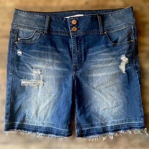 Tinsel Town soft, stretch jean shorts sz 15 juniors